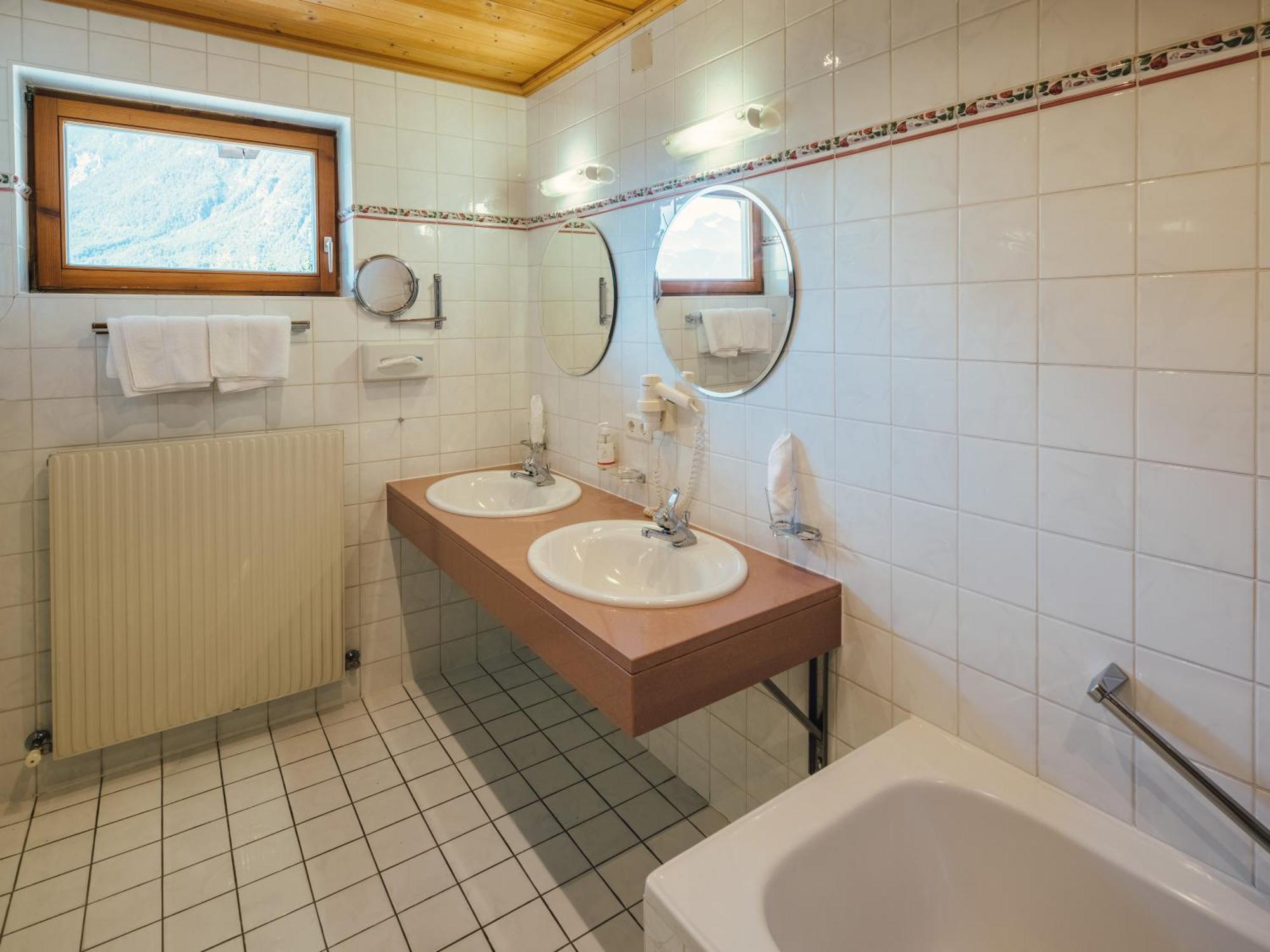 Huber Hotel Tramserhof Landeck Kültér fotó